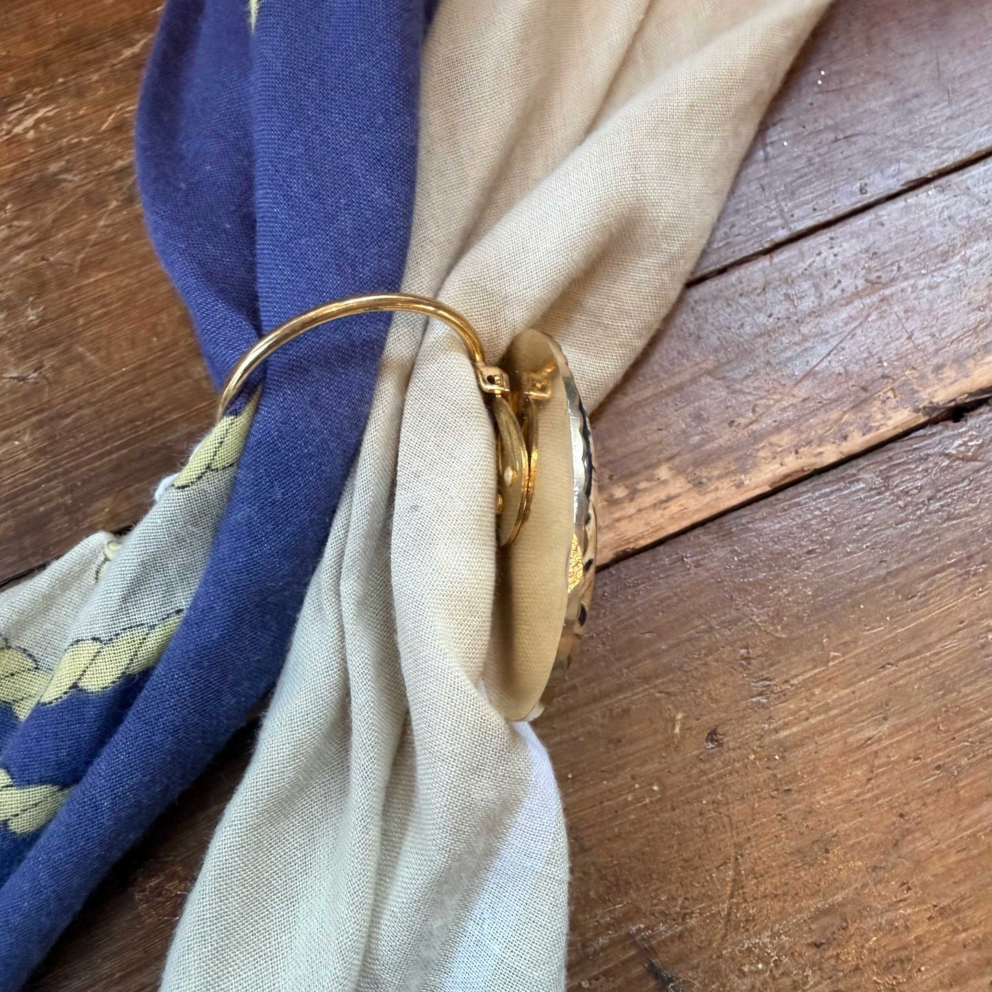 Vintage sjaalclip ovaal goud