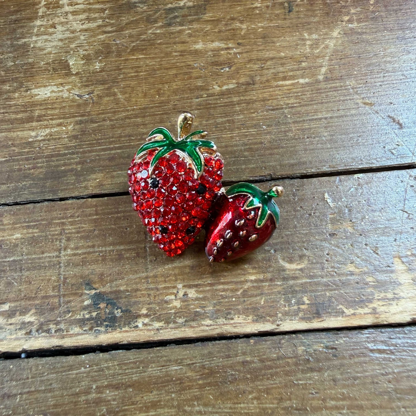 Broche aardbeien