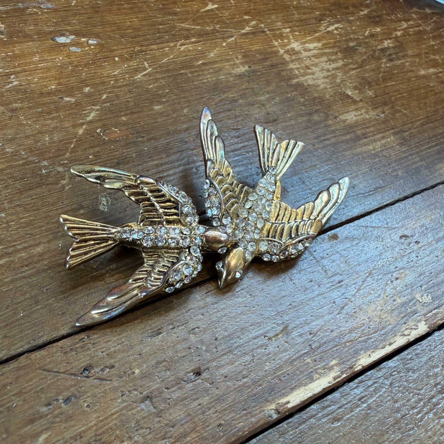Vintage broche – zwaluwen met diamantjes