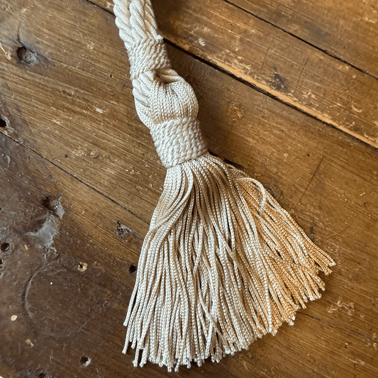 Embrasse met kwast - champagne - 38 cm