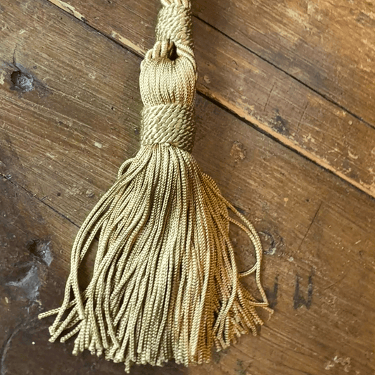 Embrasse met kwast - goud - 38 cm