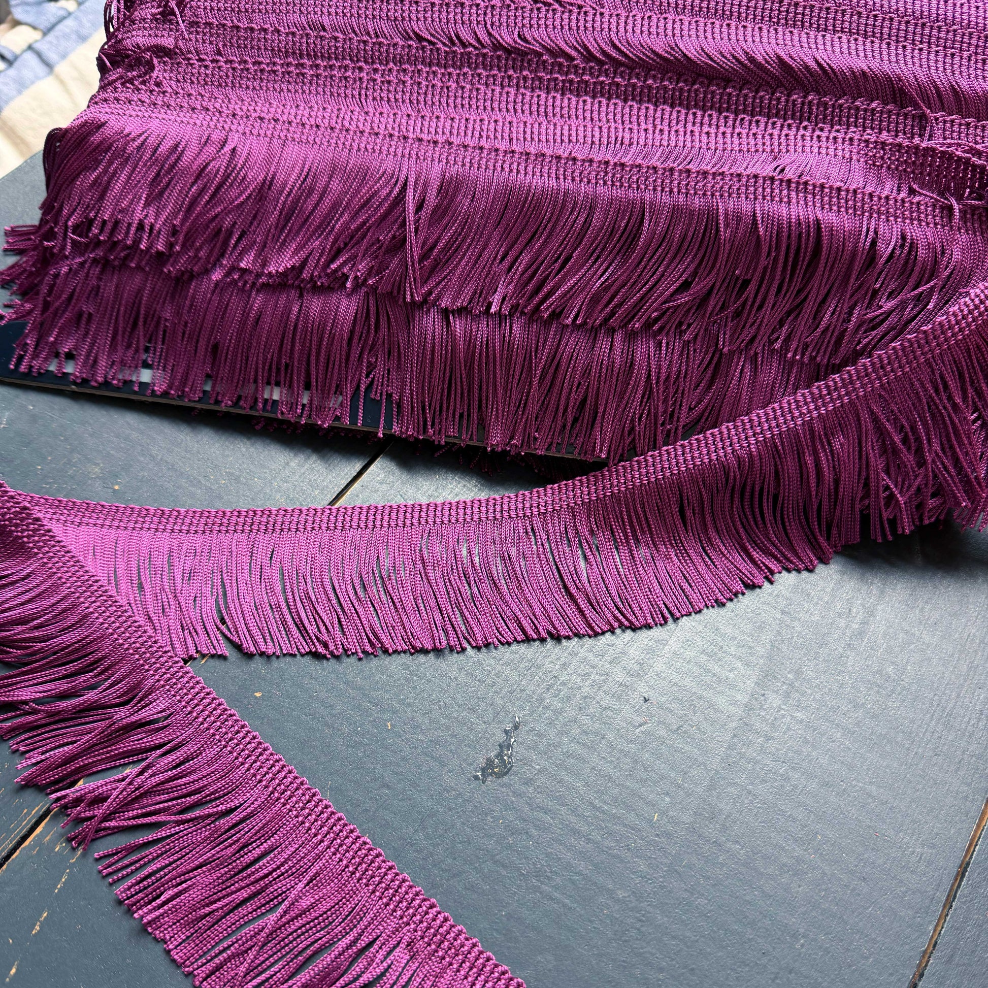 franje 5 cm lang in een wild berry, paarse kleur