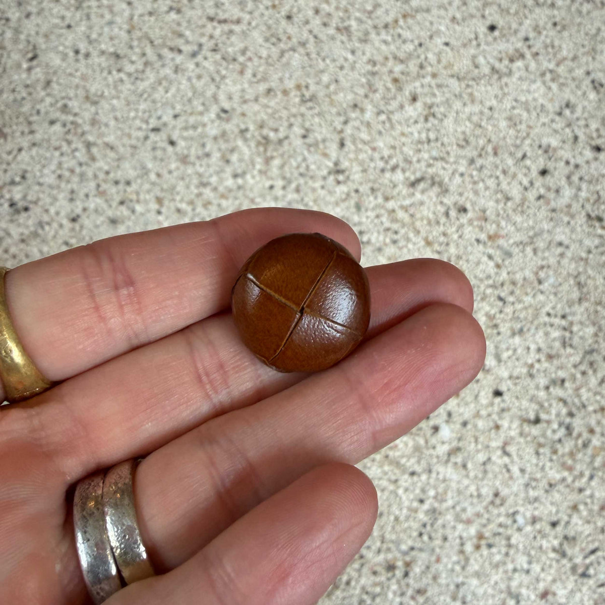 Leren knoop bruin - 20 mm