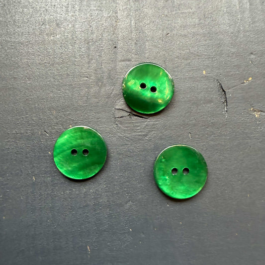 Parelmoer knoop felgroen 18 mm