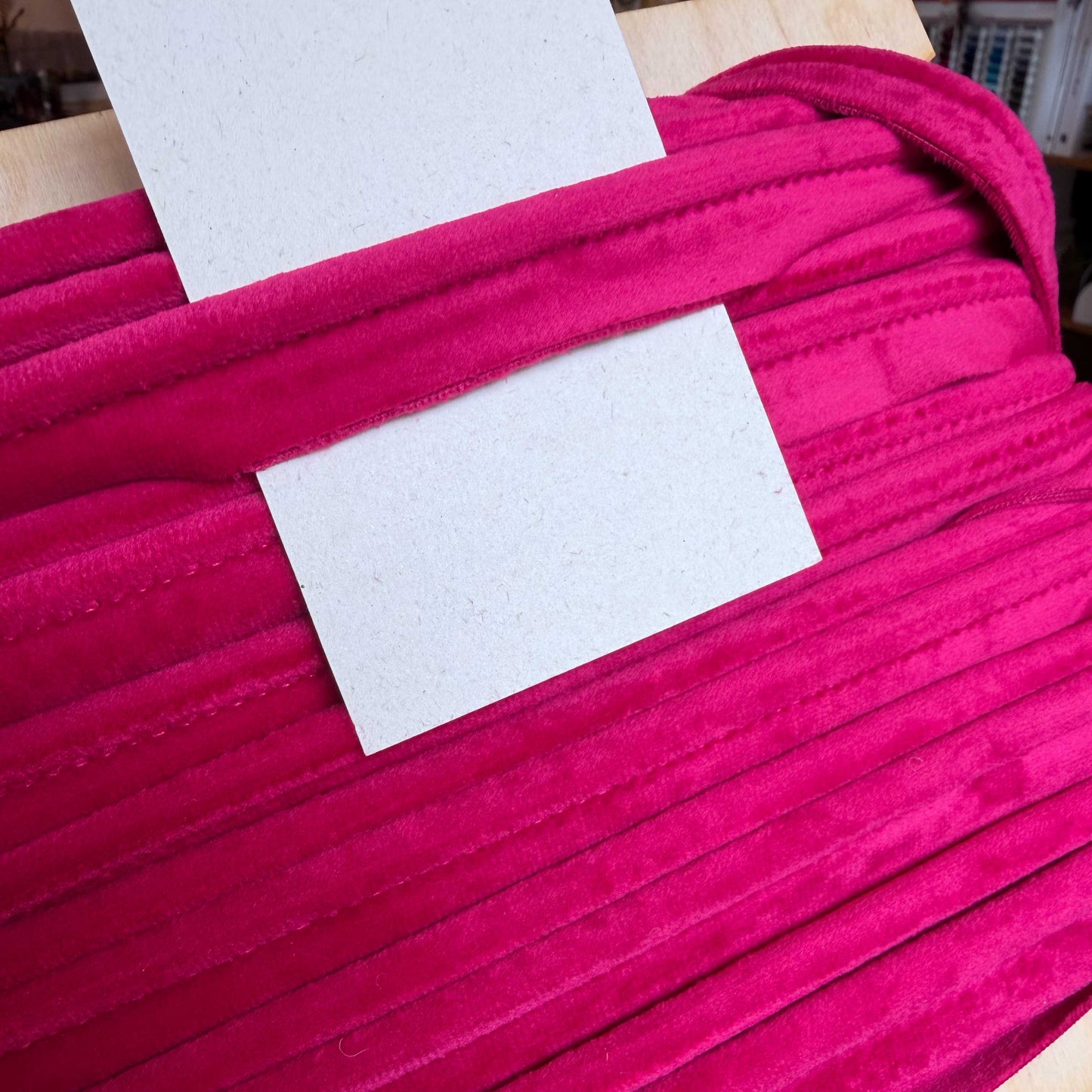 Fluwelen paspelband raspberry