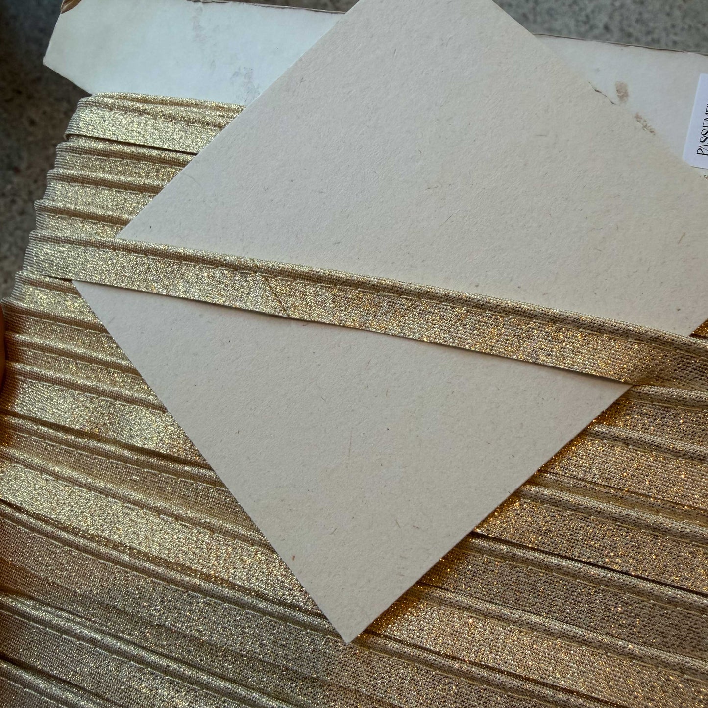 Paspelband goud smal 3mm