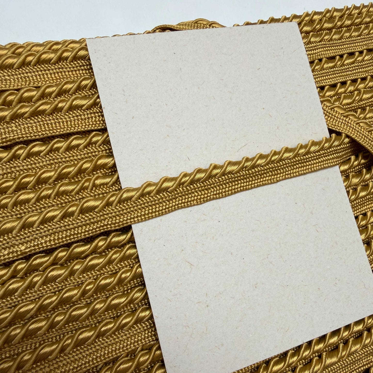 Paspelband gedraaid koord goud 3 mm