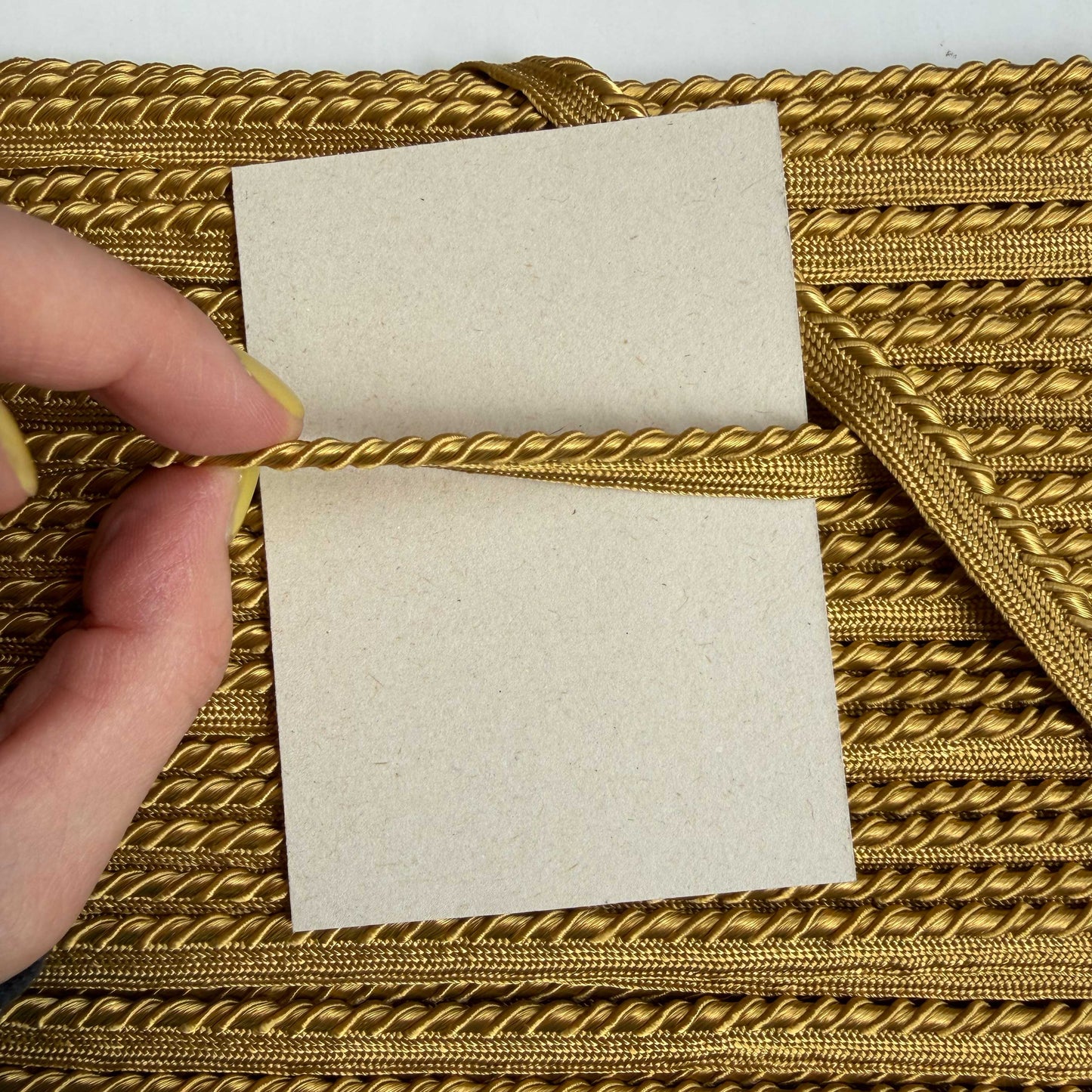 Paspelband gedraaid koord goud 3 mm