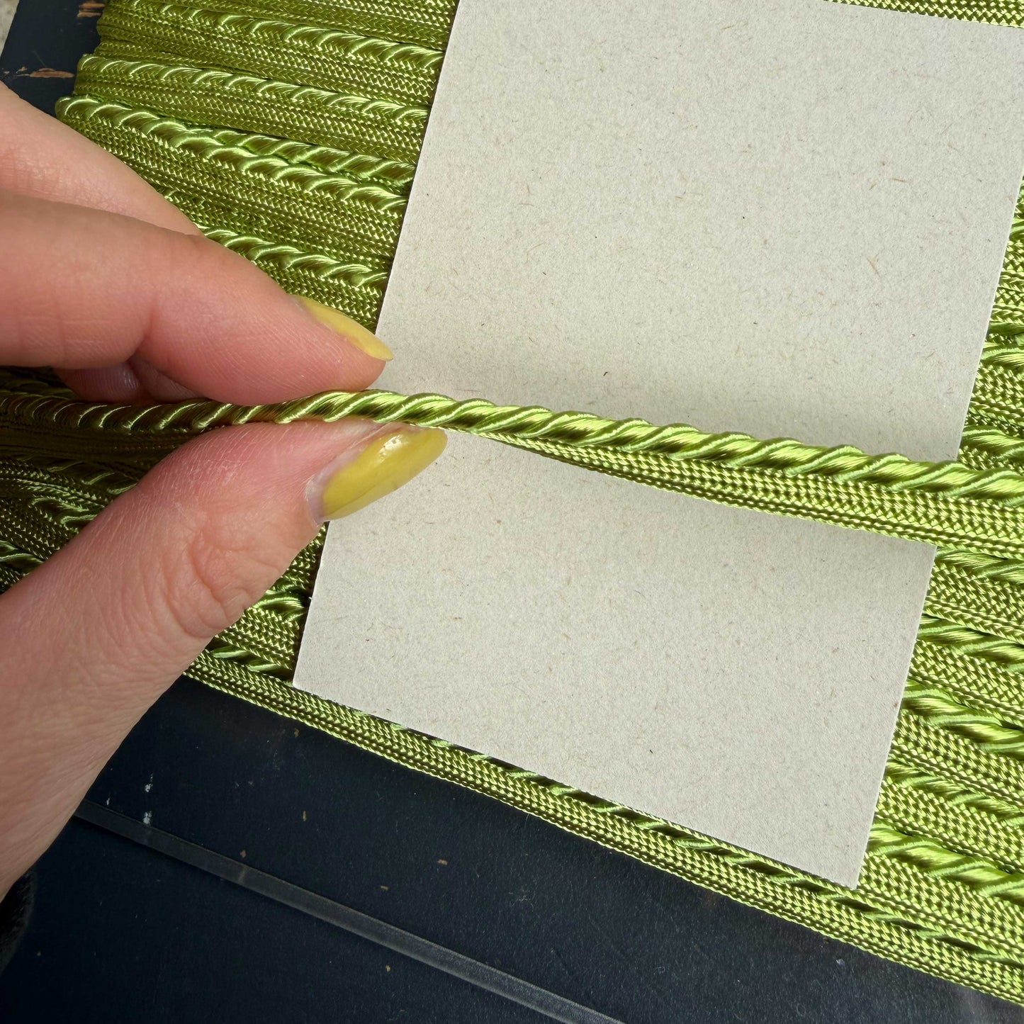 Paspelband gedraaid koord lichtgroen 3 mm