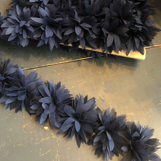 Blauwe bloemen sierband