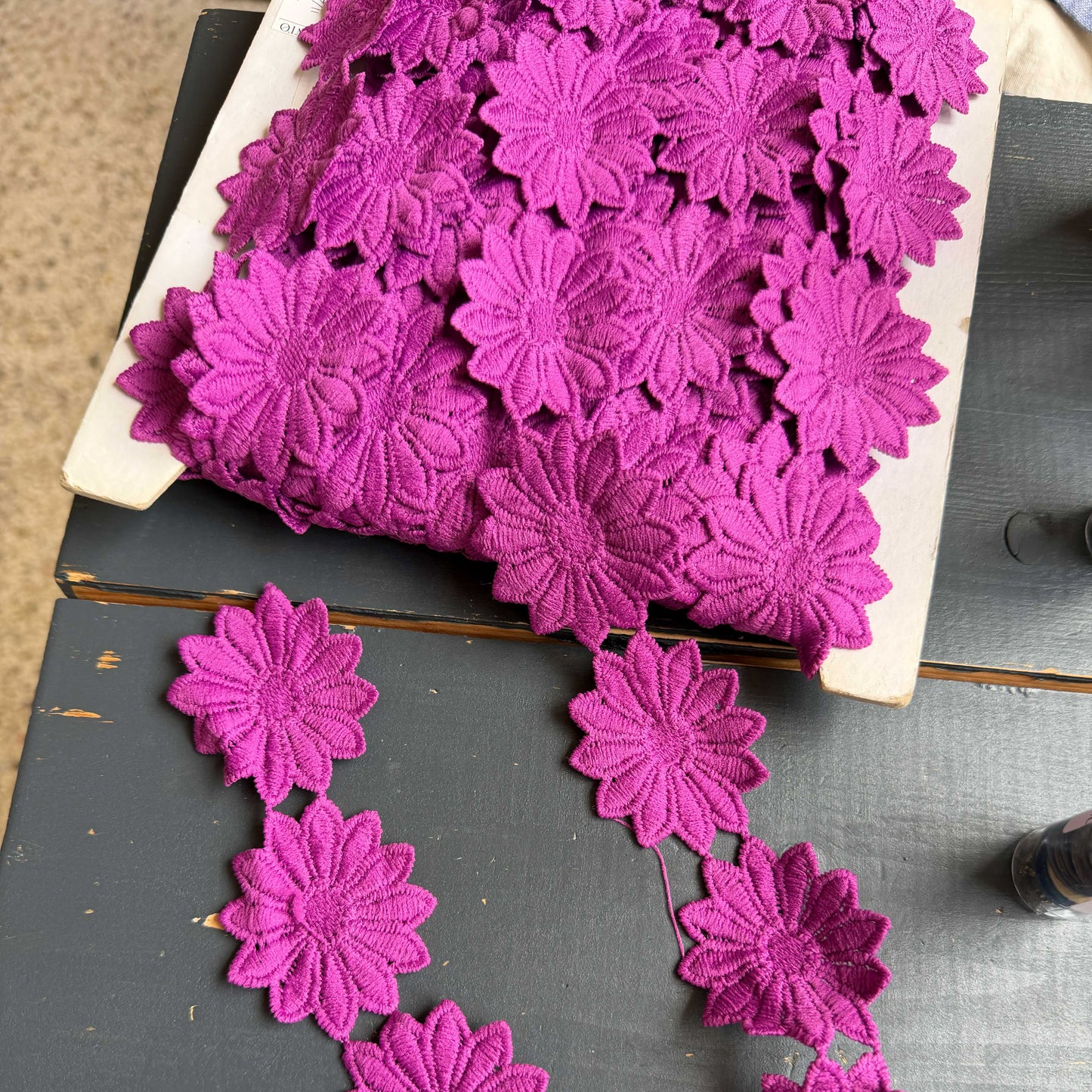 Bloemen sierband paars