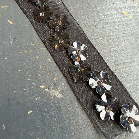 Zwart organza band met bloem pailletten