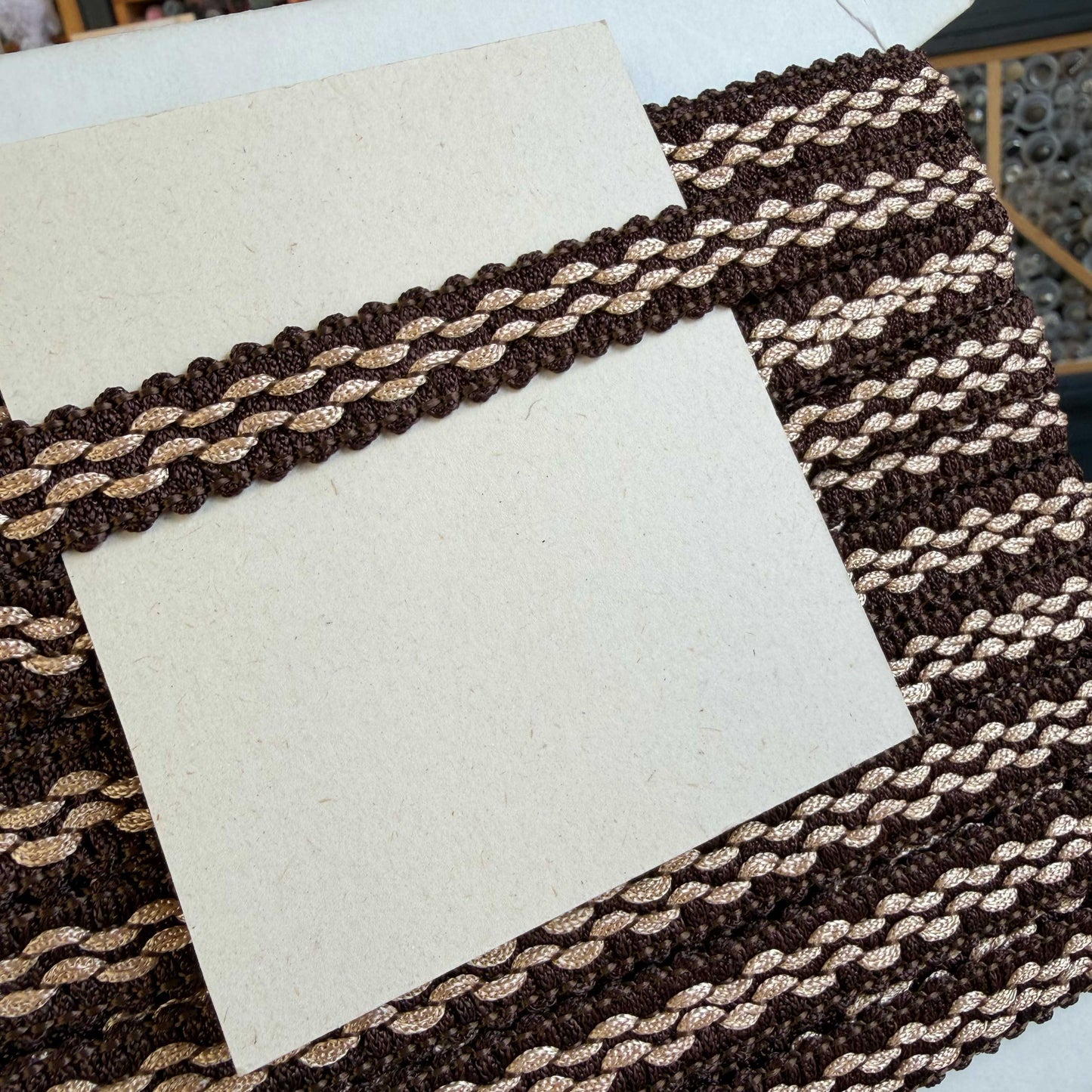 Geweven sierband bruin/beige 15 mm