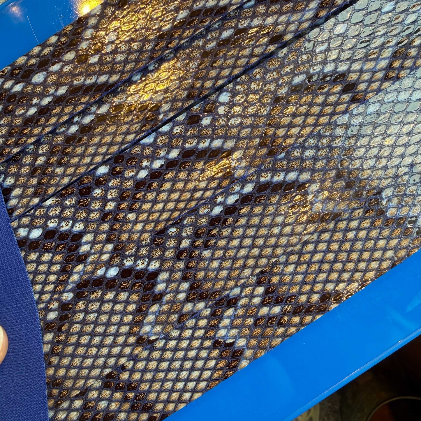 Sierband slangenprint blauw/paars
