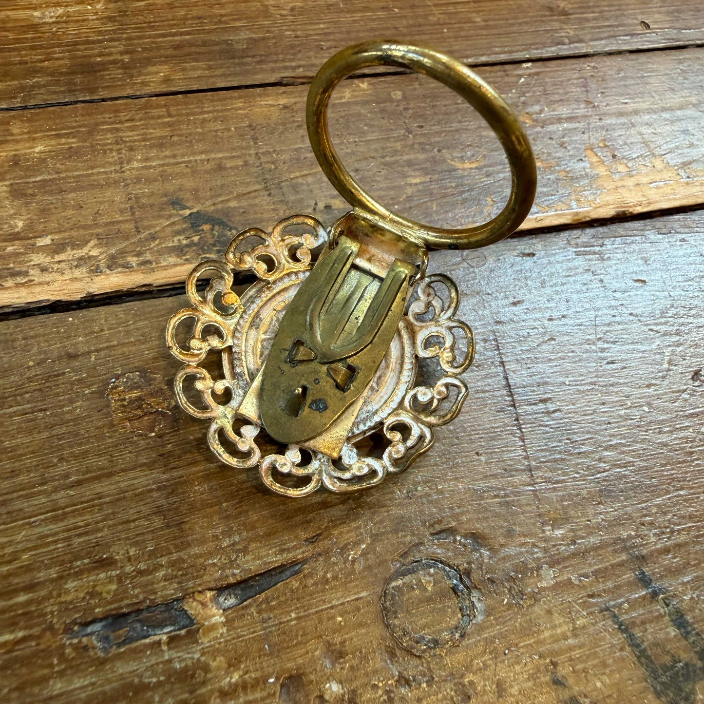 Vintage sjaalclip barok ornament