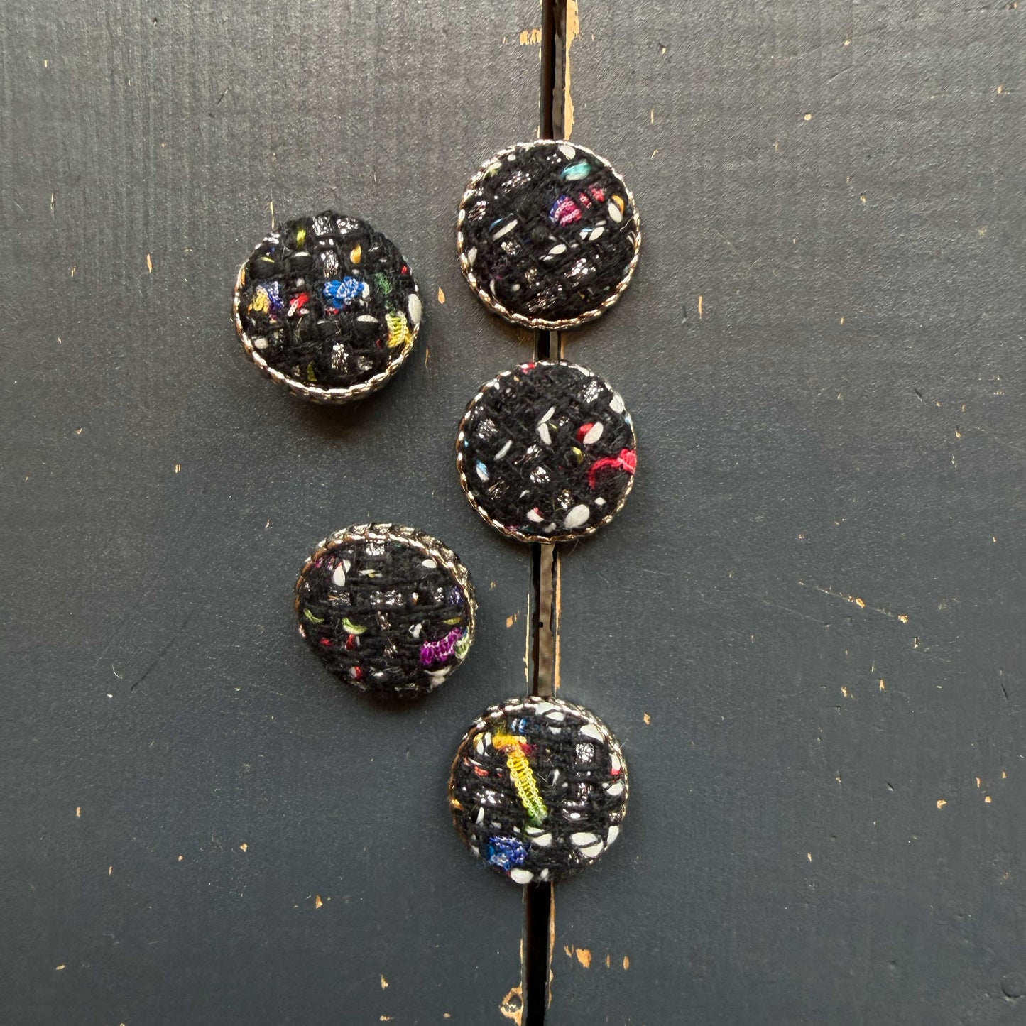 Zilveren stoffenknoop zwart-multi kleuren