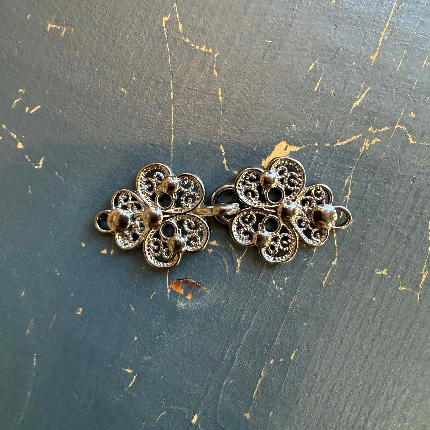 Vestsluiting bloem ornament