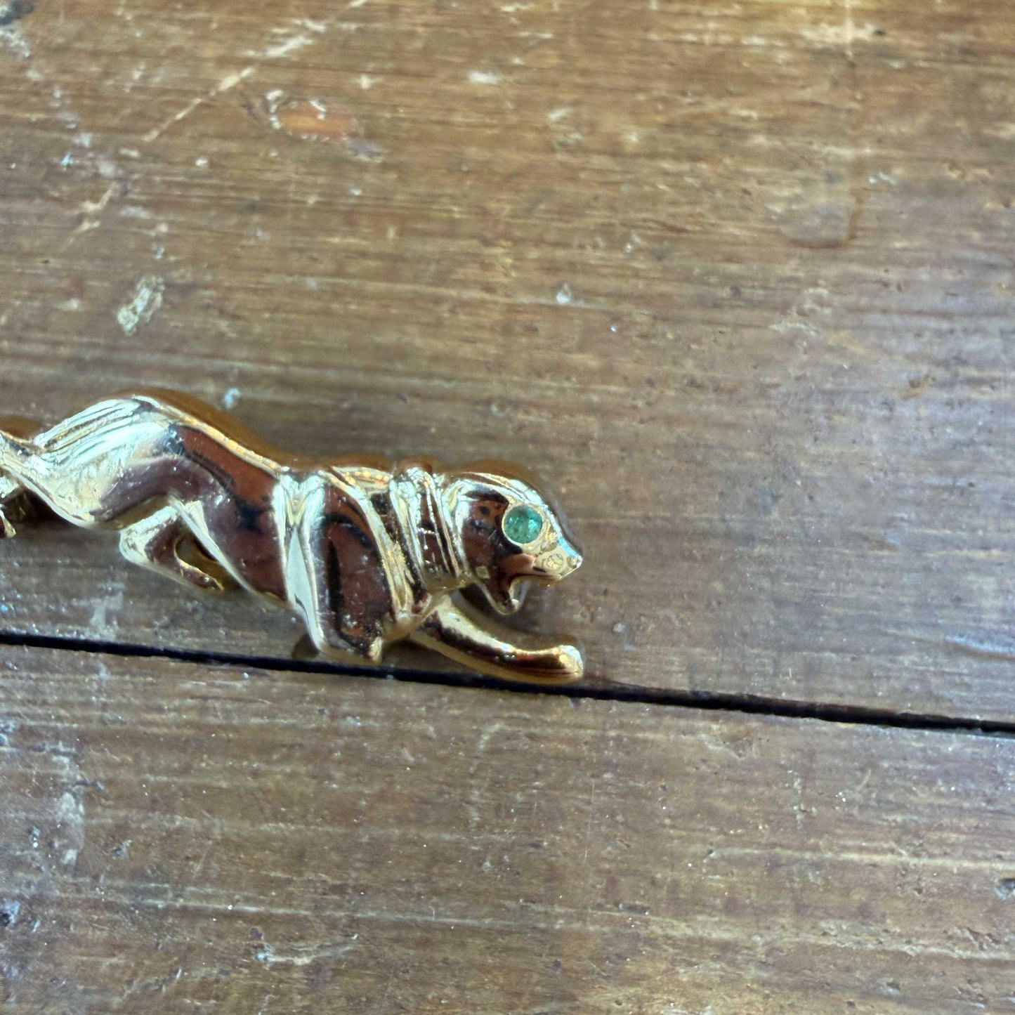 Vintage broche goud – panter met groen oog