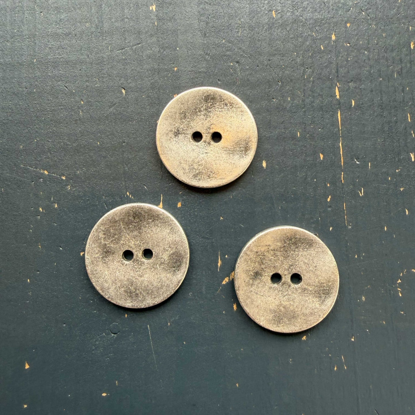 Zilveren knoop metaal golvend - 22 mm