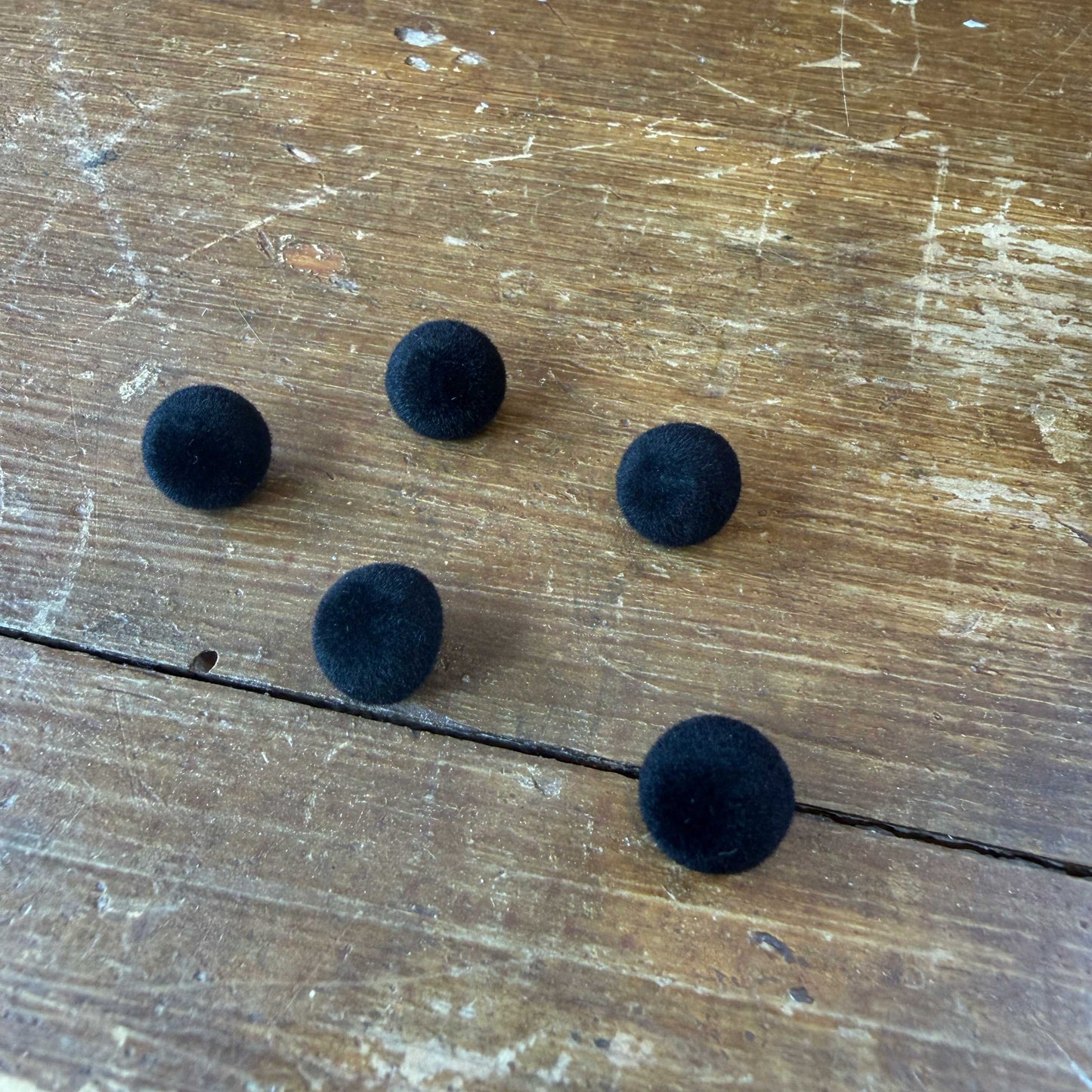 Zwarte Fluwelen Knoop Bolvormig – 10 mm